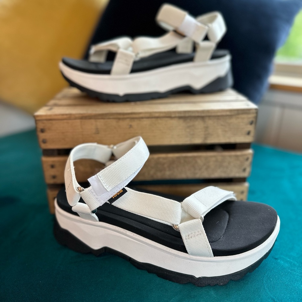 Teva Size 8